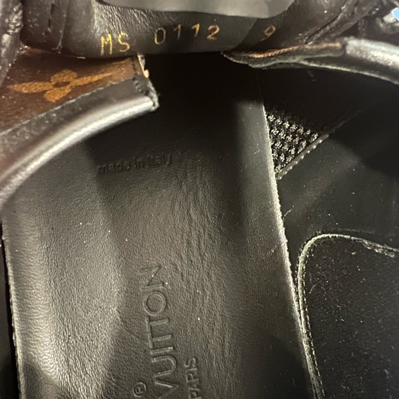 Louis Vuitton men sneakers - Picture 3 of 3